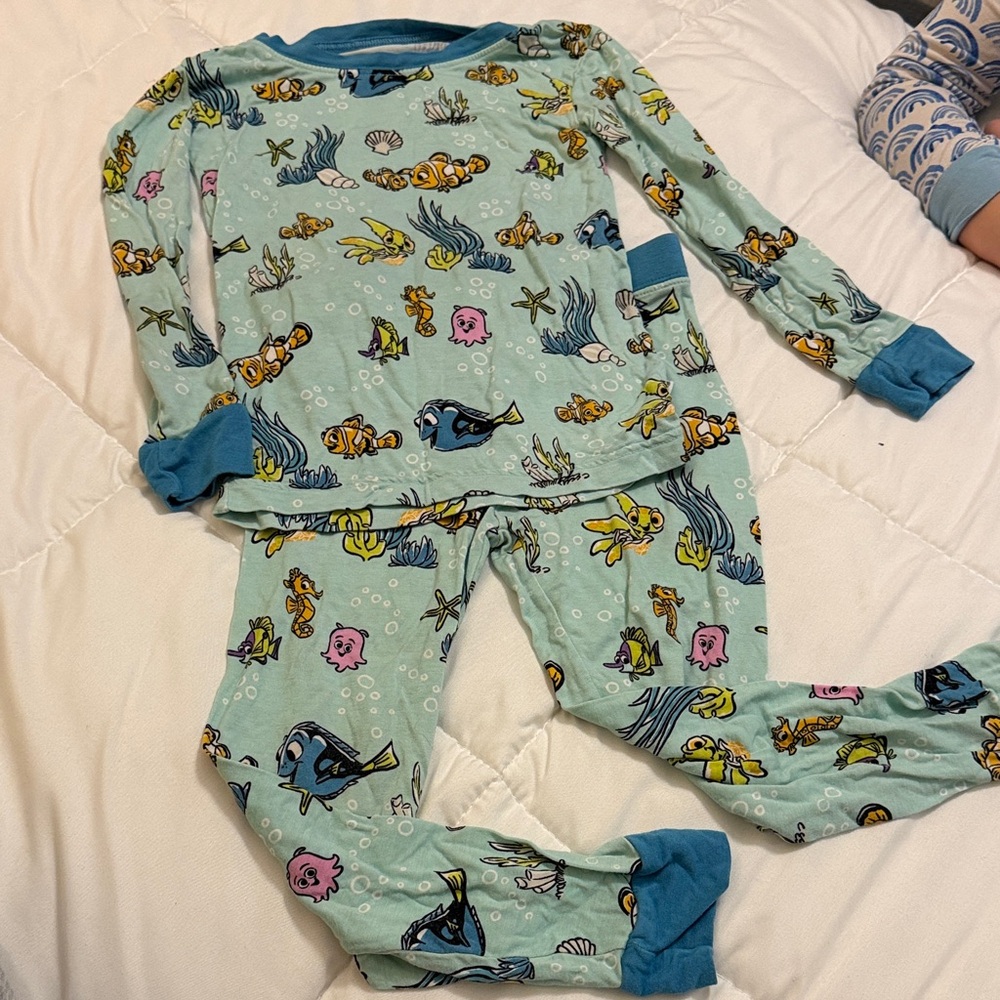 Little Sleepies x Disney Finding Nemo set.